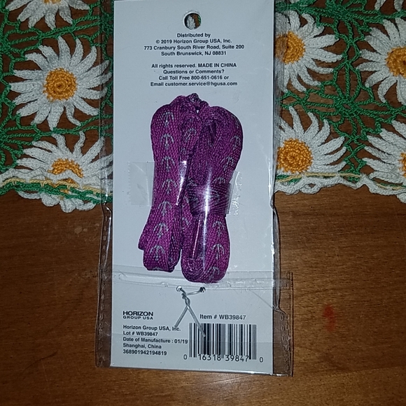 NWT anchor shoelaces and charms - Picture 2 of 2